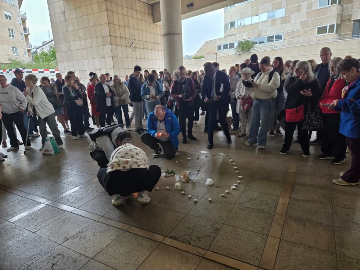 54e4204f-7e9b-4b8d-8b76-6a74f77255f0 Symbole des violences et appel à une loi intégrale