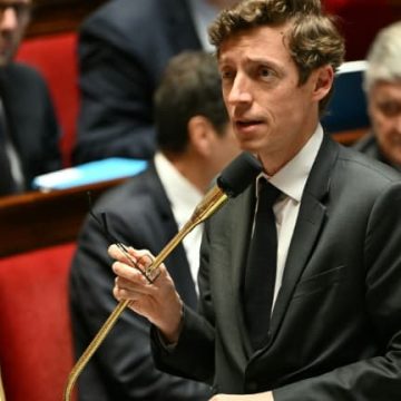 579566d1-1be4-4e25-a9d4-33caa2fde48c Adaptation des examens face aux vagues de chaleur en France