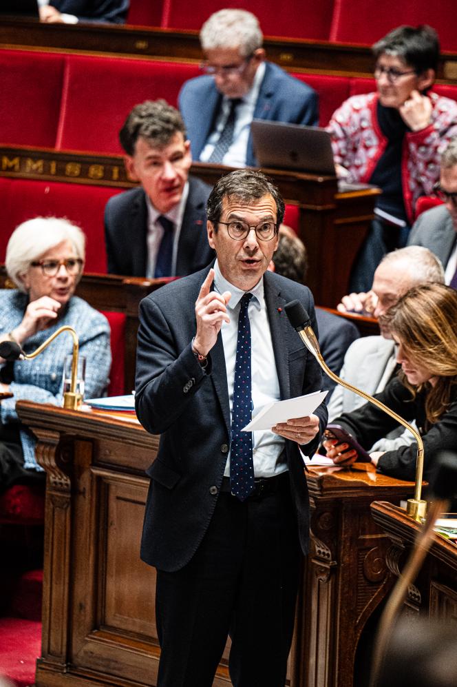 594faddb-95c8-4e25-9230-7444d848c7aa Les boulangers et fleuristes pourront travailler le 1er-Mai