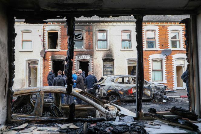 5b0e2e6f-e3ce-46e4-9767-80ffdf88be30 Incidents de violence en Irlande du Nord après une agression au couteau