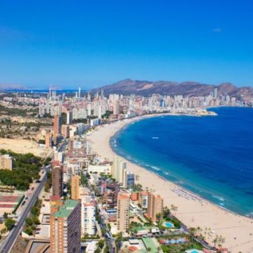 Un homme accusé d’escroquerie à Benidorm