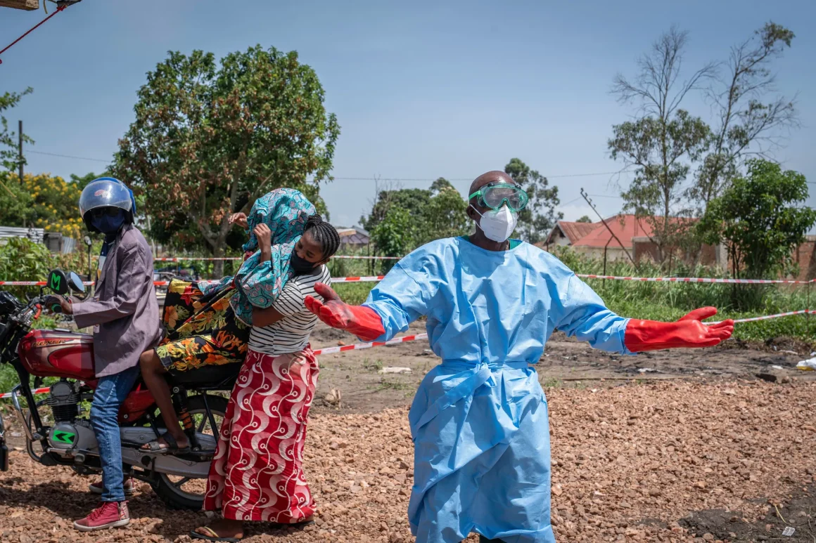Lutte contre l’épidémie d’Ebola en RDC et en Ouganda
