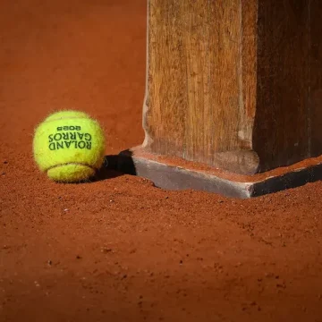 83069ffb-e48c-45fb-b701-3ff77f214beb Roland-Garros 2025: Découverte des Coulisses du Tournoi