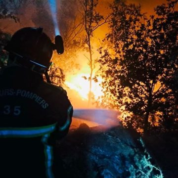 Incendie à l&rsquo;Ile aux Pies en Bretagne
