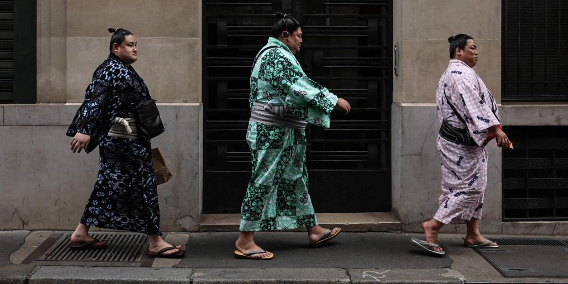 a20814c1-ffcc-4d54-a15e-55c802b6d071 L’élite du sumo japonais se présente à Paris : entre combats et culture