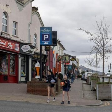 ab064a0f-e232-4fa5-bfaf-4bf37f237a07 Une initiative unique à Greystones : les jeunes face aux smartphones