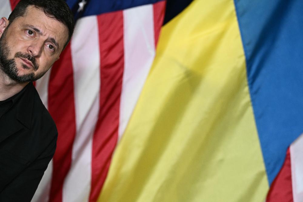 ae7cae3a-1895-44f9-99f4-b970e2f5417b Donald Trump et Volodymyr Zelensky au sommet du G7 en France