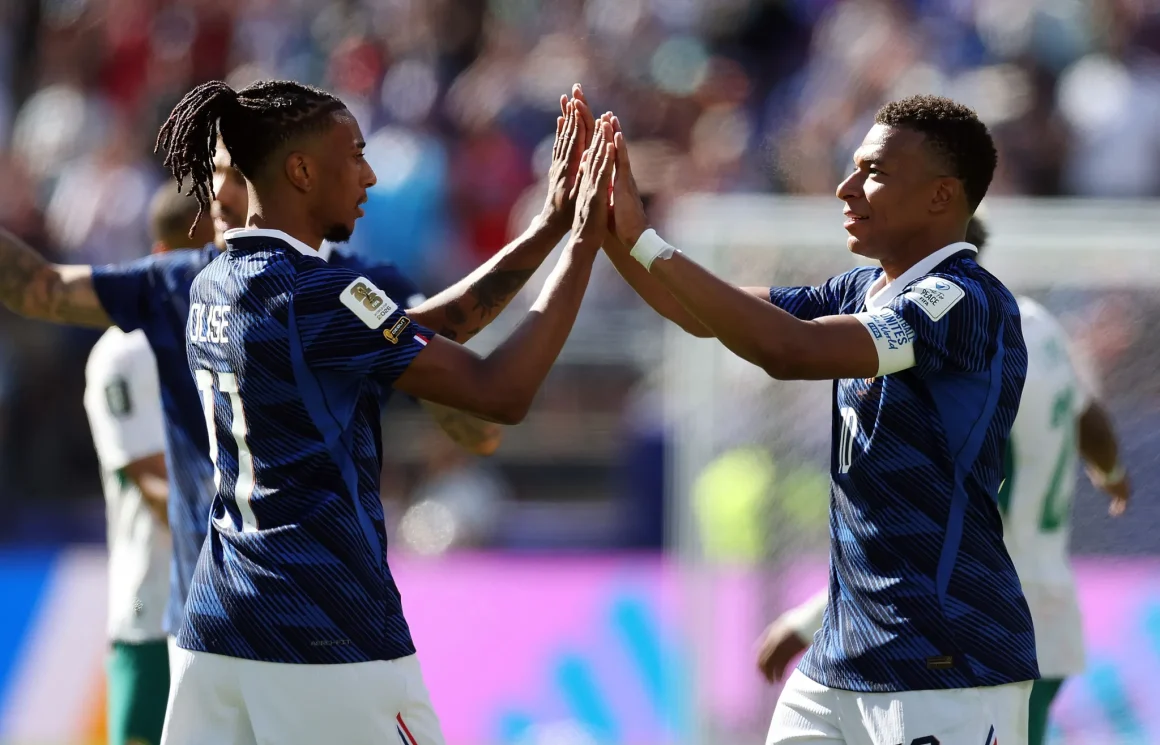 Performance des Bleus : analyse d’une entrée en compétition positive