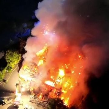 c0efed54-14ef-4f5e-8dd4-815e95174b5c Un incendie détruit l’entrepôt Emmaüs en Indre-et-Loire