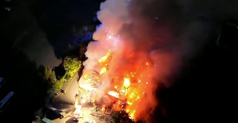 c0efed54-14ef-4f5e-8dd4-815e95174b5c Un incendie détruit l’entrepôt Emmaüs en Indre-et-Loire