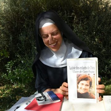 BEATIFICATION CLAIRE CASTELBAJAC Suspension de la Béatification de Claire de Castelbajac