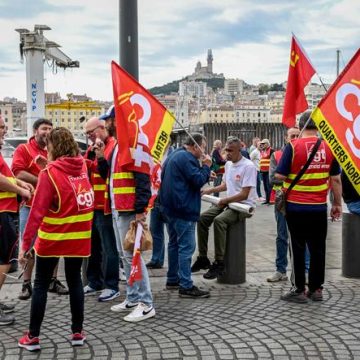 Déclin des Droits des Travailleurs: Une Crise Systémique