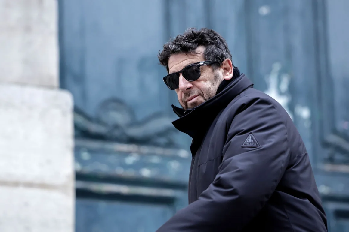 L’effondrement rapide de Patrick Bruel face aux accusations de violences sexuelles