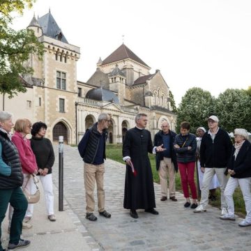Près de Dijon, un projet de centre de pèlerinage à la maison natale de saint Bernard