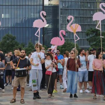 Manifestations massives contre les projets immobiliers en Albanie