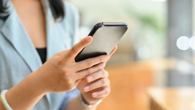 086521ac-9636-4128-8f53-3cd4118d5ccc Les comportements impolis dans les messageries selon les Français