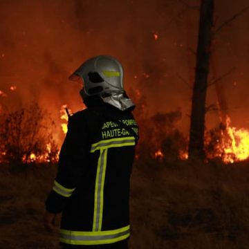 Starlink prêt à soutenir les communications en Gironde face aux incendies