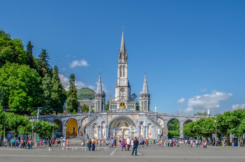 Basílica del Rosario en Lourdes, Altos Pirineos, Francia Visite de Léon XIV à Lourdes