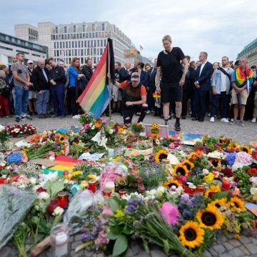 Rassemblement après l’attentat lors de la marche des fiertés à Berlin
