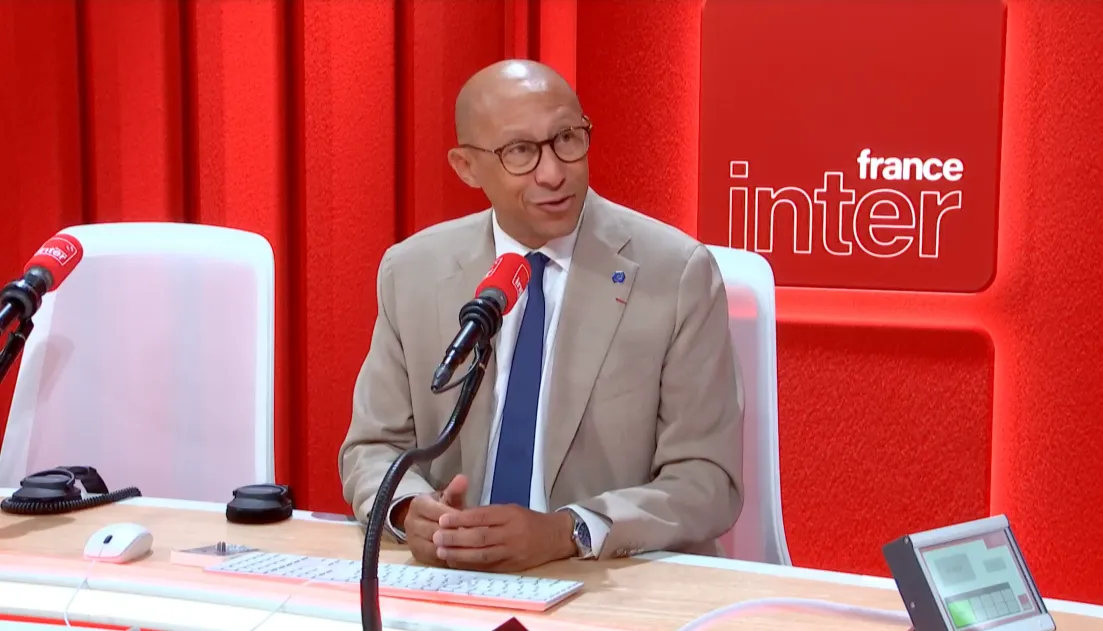 12aaebab-e610-41cb-8a4b-2d935472dfbc La Fifa et le projet de société commerciale: critiques et enjeux