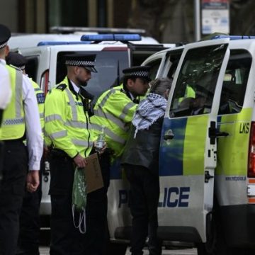 13df4422-3181-47fa-81ca-ba6fa368c30c Arrestations au Royaume-Uni dans une enquête sur un réseau international d’agressions sexuelles