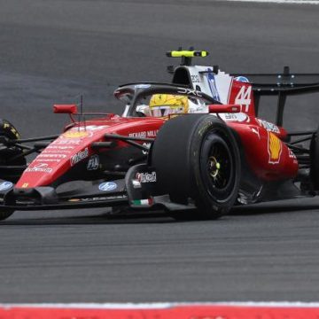 151024b2-dc21-429f-9c75-fb737eff35b9 Lewis Hamilton et Ferrari sanctionnés après un incident au Grand Prix de Belgique