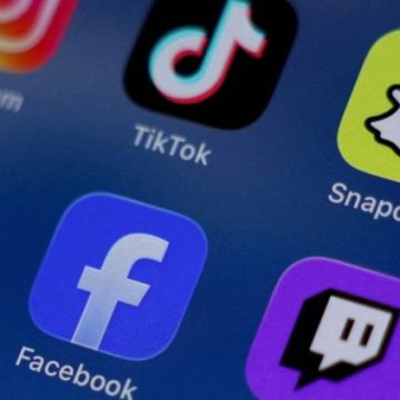1ceee2a9-3936-4575-af73-ef07f82e62de L’UE propose des mesures pour protéger les jeunes sur les réseaux sociaux