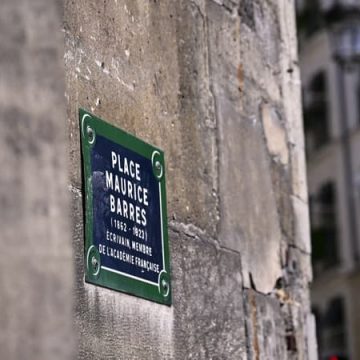 Le débat sur le nom de la place Maurice-Barrès à Paris