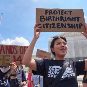 2145234f-b4df-40b4-a251-57b6557897f8 La Cour suprême rejette le décret anti-immigration de Trump