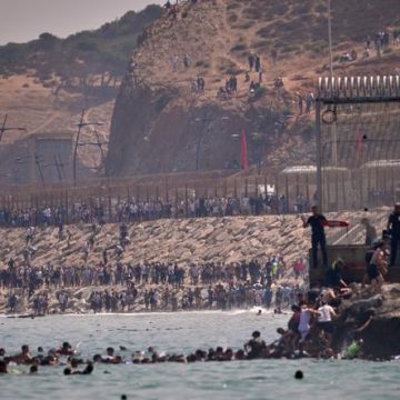 2d8f0464-9f6b-40bd-8808-e6f55fbad97f Arrivée massive de migrants à Ceuta