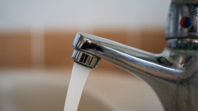 2df929c3-cb53-4216-922a-d8b3515282cf Pourquoi éviter de boire l’eau chaude du robinet