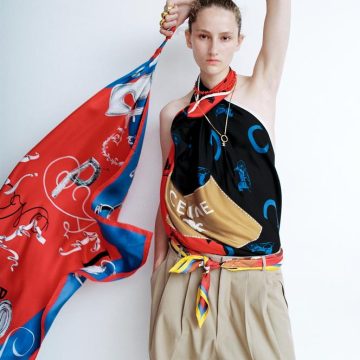 Le Renouveau du Foulard en Soie : Un Accessoire Caméléon