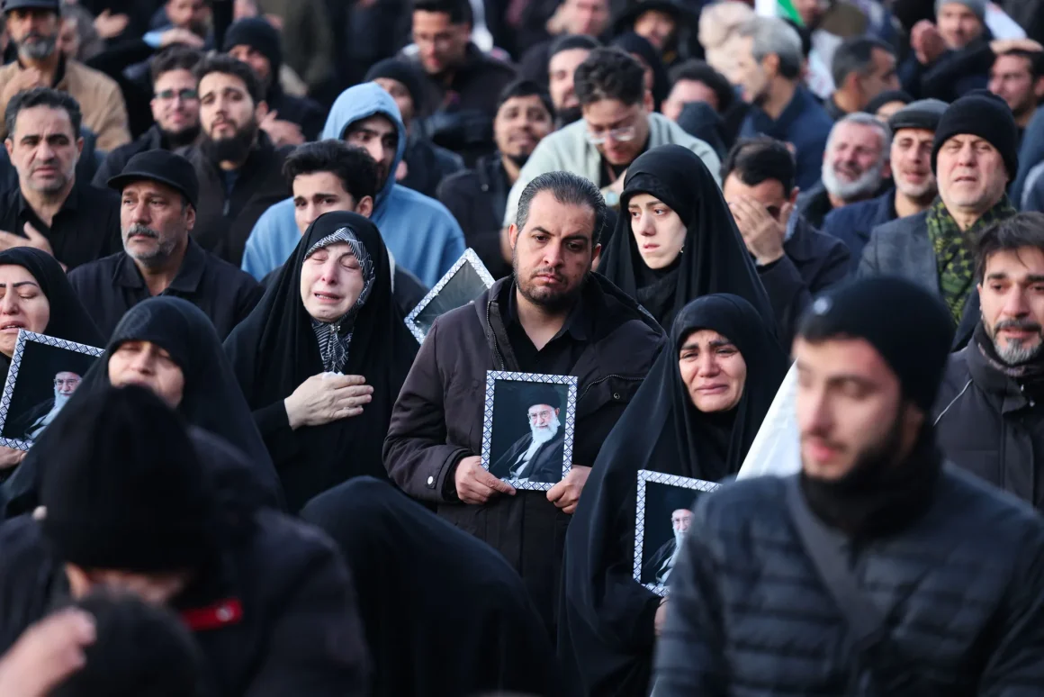 Les funérailles de l’ayatollah Ali Khamenei à Téhéran