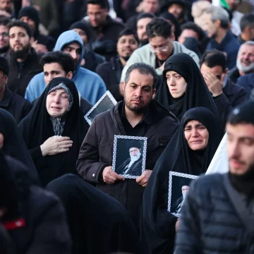 32f95f43-9079-4797-a0ec-a41614da63b9 Les funérailles de l’ayatollah Ali Khamenei à Téhéran