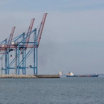 3a284e32-d3a5-4bbc-86c1-c330b93960b6 Situation tendue en Ukraine: impacts sur le commerce maritime et relations internationales