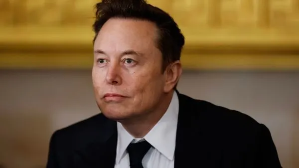 46a6d3a3-61c4-4e49-8aaf-936c2bc289ea Le rôle des réseaux sociaux dans le soutien d’Elon Musk à Marine Le Pen