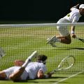 Djokovic surpasse Rinderknech à Wimbledon et égale un record