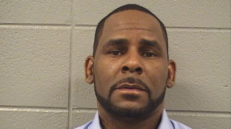 697e9a87-2c33-4a3e-95aa-ced0b7624707 R. Kelly sollicite une commutation de peine