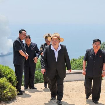 Kim Jong-un supervise un nouvel essai naval en Corée du Nord