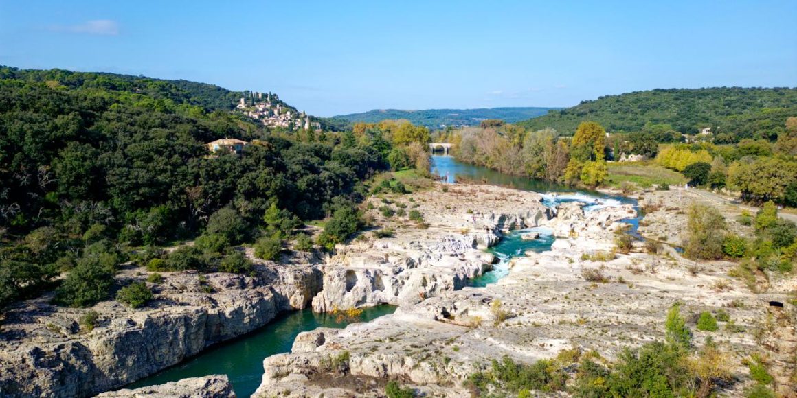 6d4dd41b-2889-4203-a453-2ef265a2f3b5 La rivière Cèze : Un trésor naturel