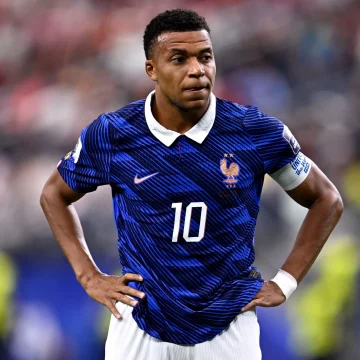 6e9dc65d-5606-49aa-8406-e7a9c3af5b4a Les Bleus visent la troisième place contre l’Angleterre