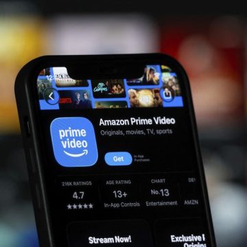 San Francisco, United States - 11 July 2026: App Store page of the Prime Video app is seen on a smartphone screen Amazon Prime Video et l’investissement dans le cinéma français