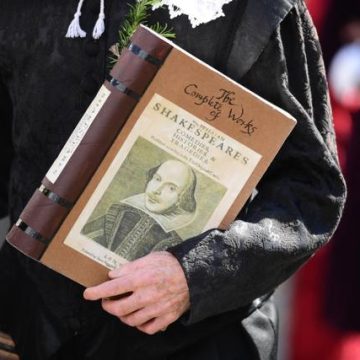 790e2f07-4efb-4f06-b5b7-15c0873b6e7e La Traduction de Shakespeare : Un Art Délicat et Universel