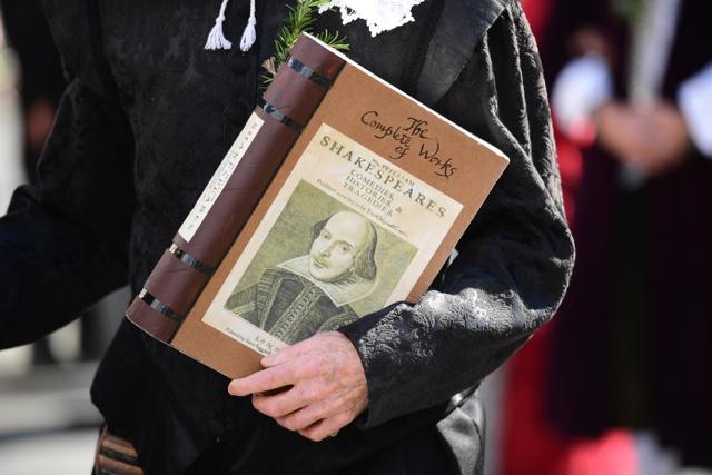 790e2f07-4efb-4f06-b5b7-15c0873b6e7e La Traduction de Shakespeare : Un Art Délicat et Universel