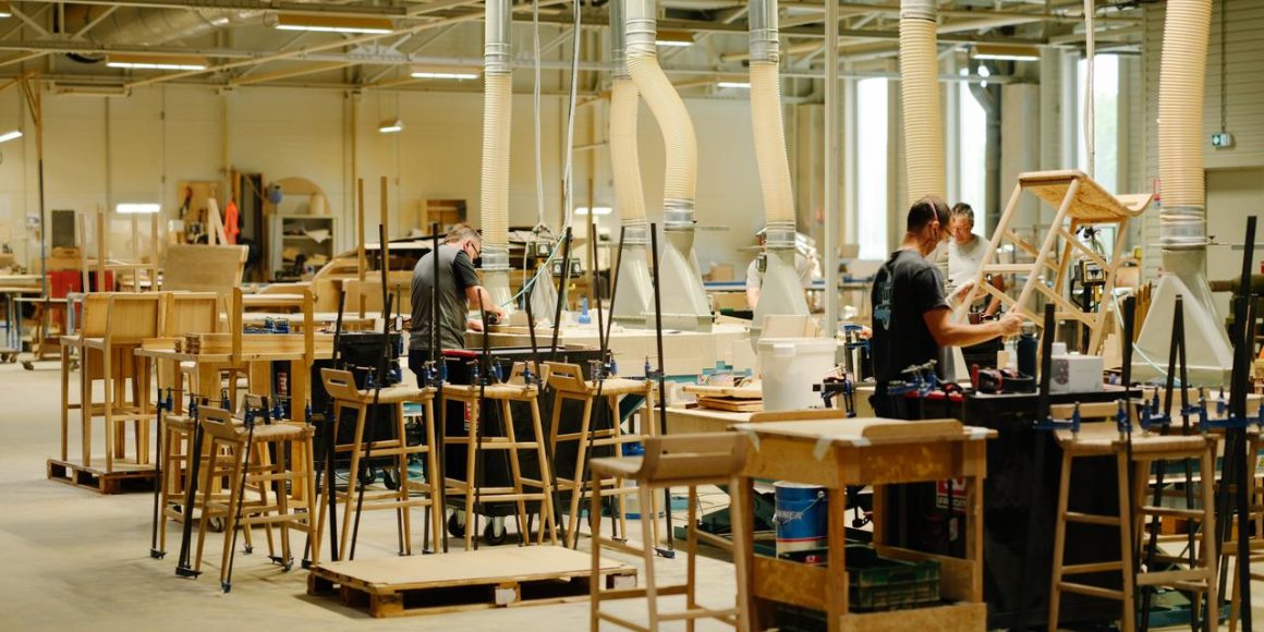 La Fabrication de Meubles au Pays Basque : Une Tradition Moderne