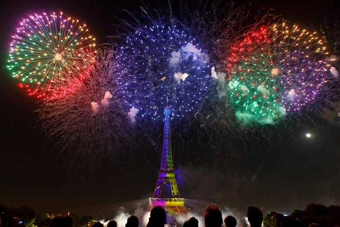 7fa32dd8-e4f7-4900-95bf-161f3442a66f Les Enjeux des Feux d’Artifice du 14 Juillet