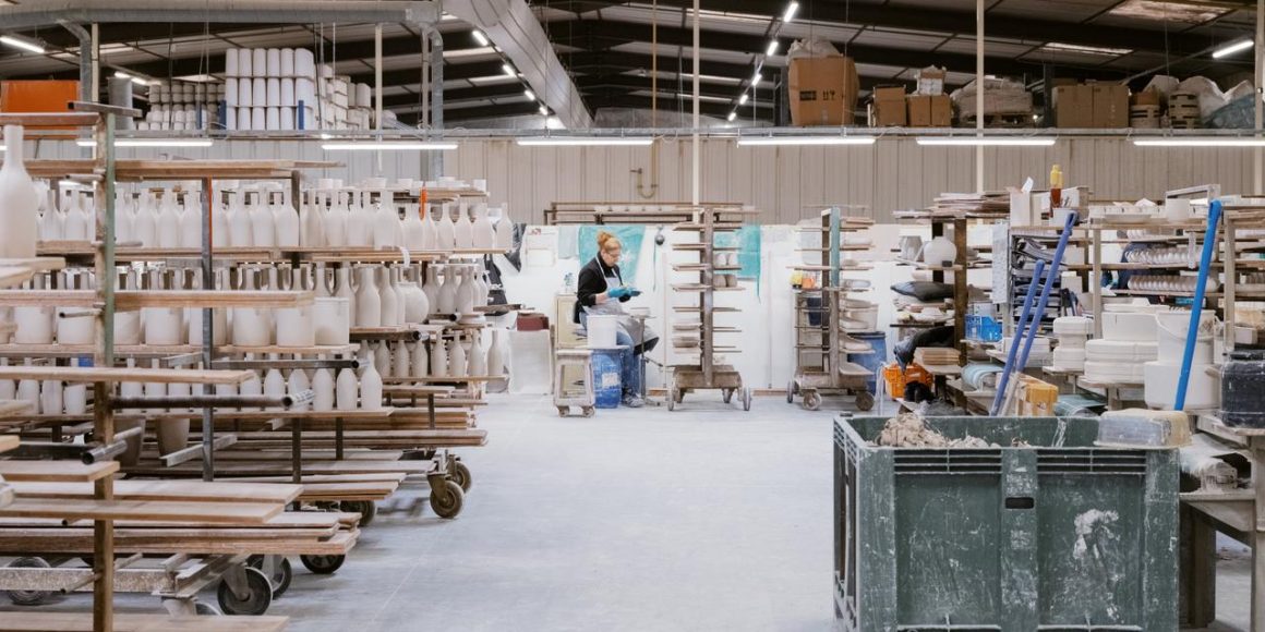 865d8530-cf07-4b72-970b-87a16d791bfc L’atelier Jars et son art céramique