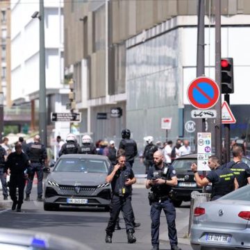 875be316-6f19-438c-9a17-1f71caea6a9c Un homme agresse trois personnes à Paris