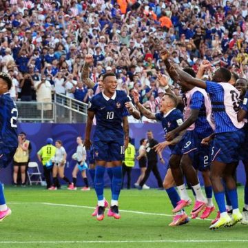 La bataille du huitième de finale : France contre Paraguay