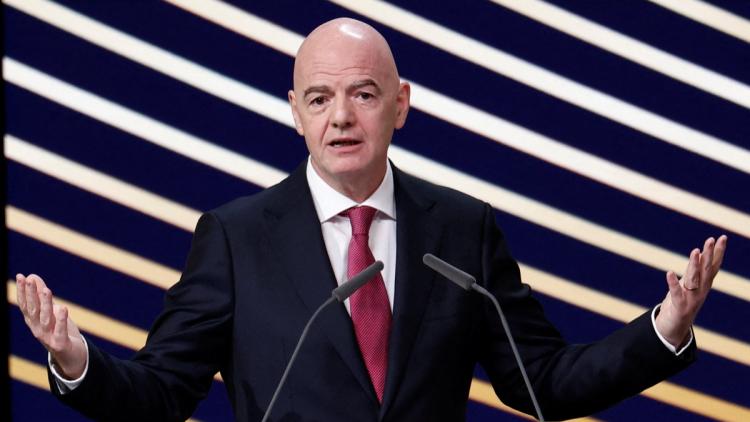 95671003-1c47-4b30-865a-df51e897f75b La Fifa insiste sur son projet de société commerciale